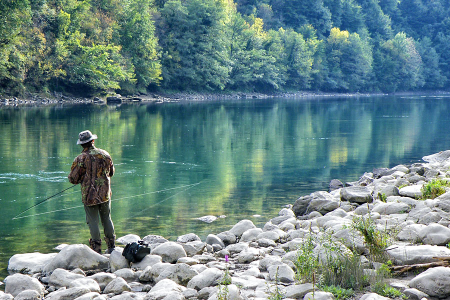 Fischen in der Drina