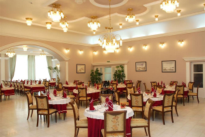 Jagdschloß-Hotel KAŠTEL Ečka